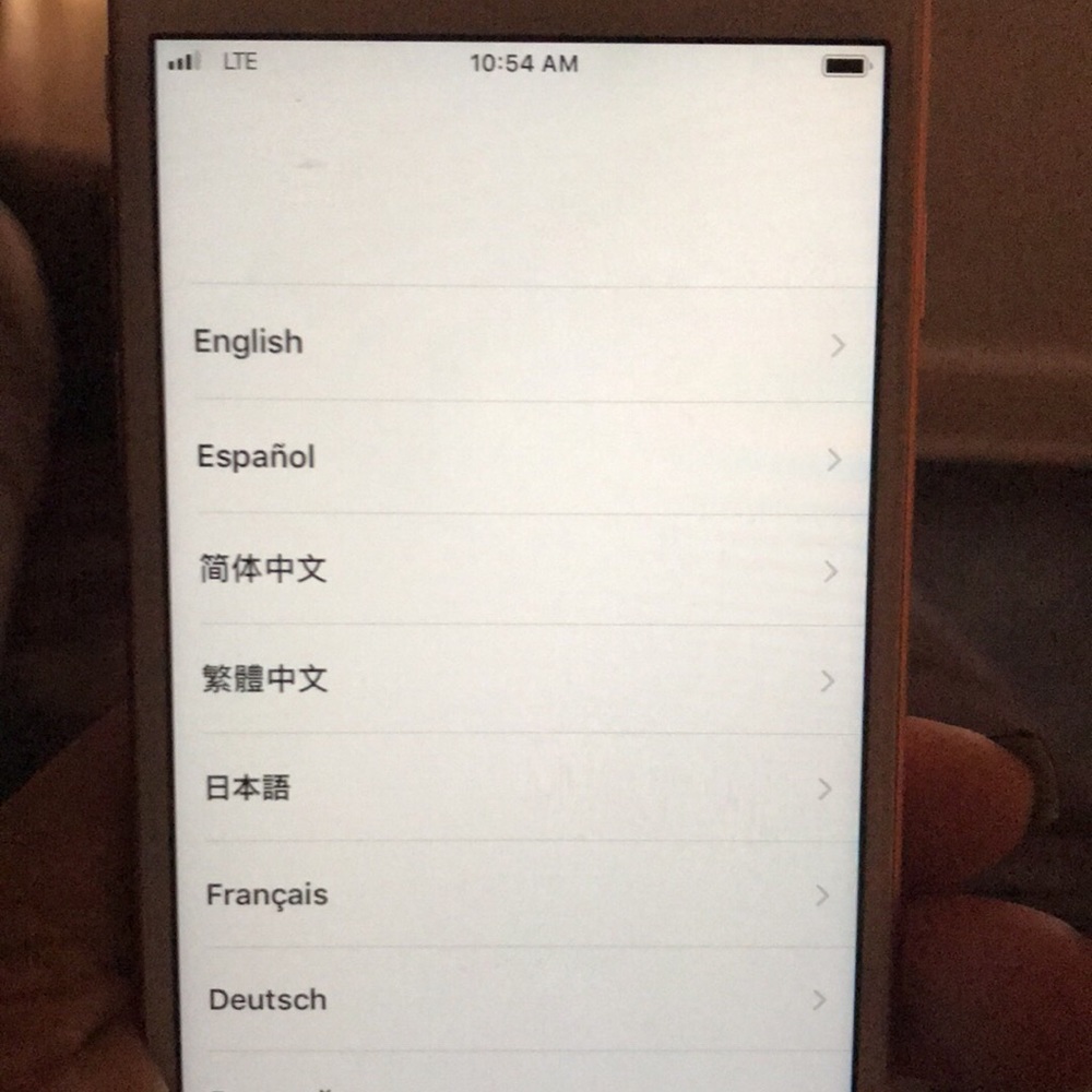 iPhone 6s in great condition, Metro PCs, pick up!!